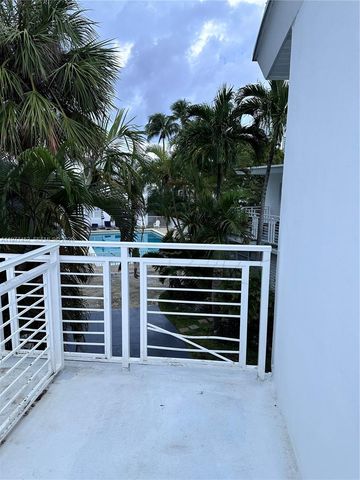 6865 Bay Dr 5, Miami Beach, FL 33141