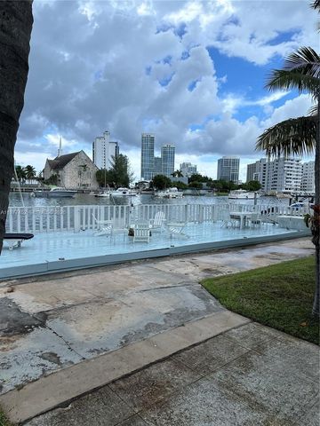 6865 Bay Dr 5, Miami Beach, FL 33141