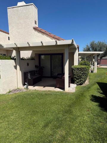 422 Forest Hills Drive, Rancho Mirage, CA 92270