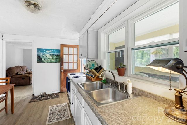 4 Mountain View Road, Asheville, NC 28805