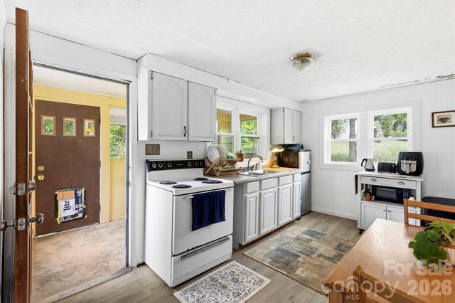 4 Mountain View Road, Asheville, NC 28805