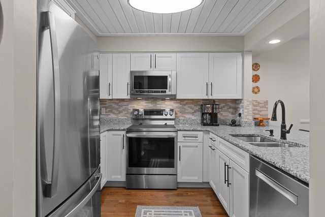 2402 Racquet Club Drive, Seabrook Island, SC 29455