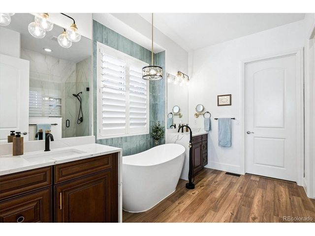 9772 Mirabella Pt, Lone Tree, CO 80124