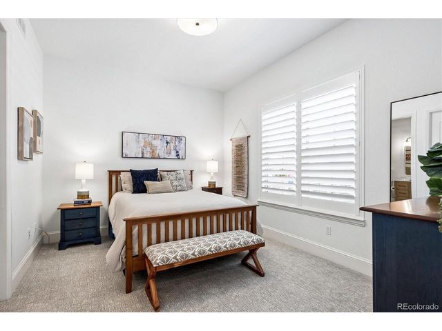 9772 Mirabella Pt, Lone Tree, CO 80124