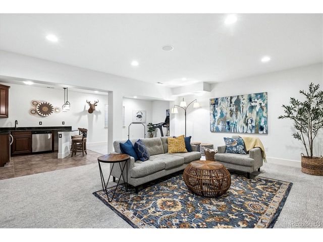 9772 Mirabella Pt, Lone Tree, CO 80124