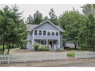 22441 N UMPQUA Hwy, Glide, OR 97443