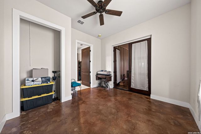 2193 STATE HIGHWAY 97 W, Floresville, TX 78114