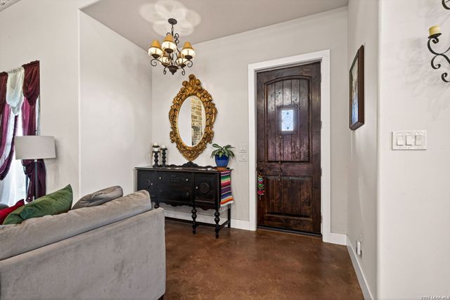2193 STATE HIGHWAY 97 W, Floresville, TX 78114