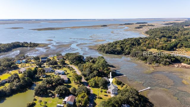 26 View Point Cir, St Helena Island, SC 29920