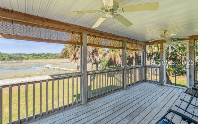 26 View Point Cir, St Helena Island, SC 29920