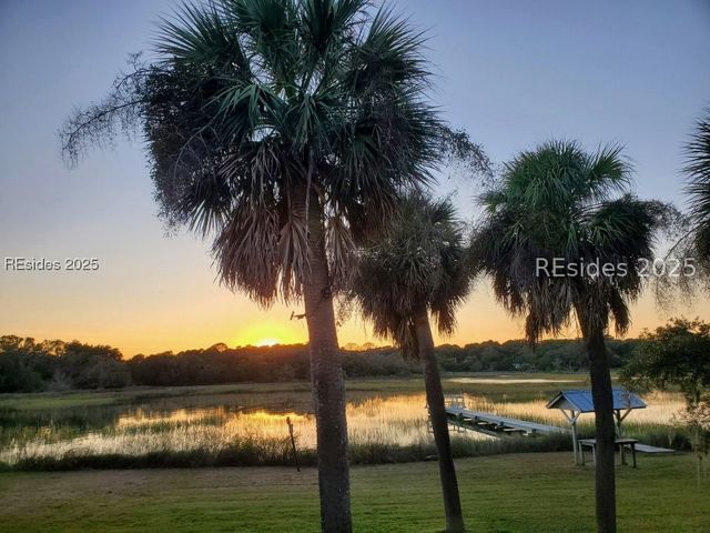 26 View Point Cir, St Helena Island, SC 29920