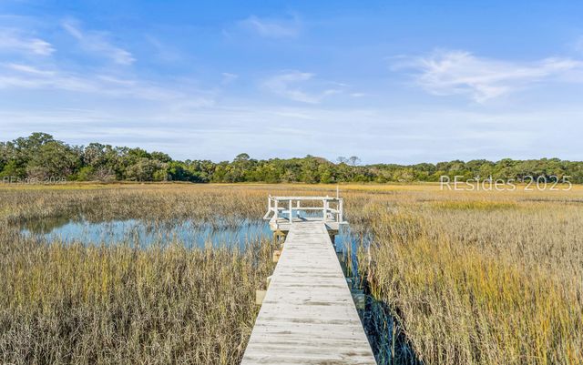 26 View Point Cir, St Helena Island, SC 29920