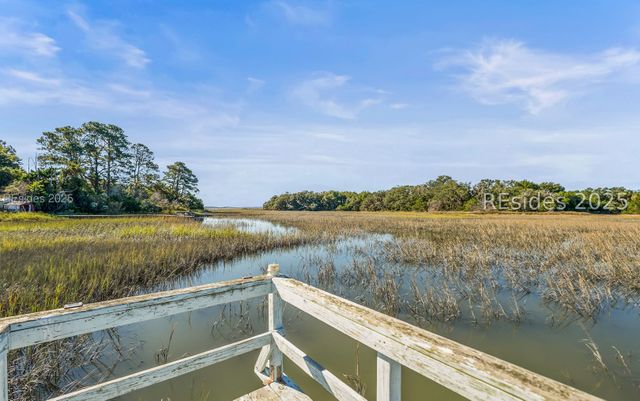 26 View Point Cir, St Helena Island, SC 29920