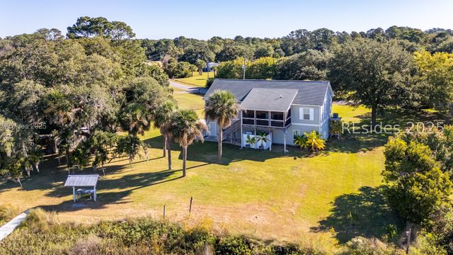 26 View Point Cir, St Helena Island, SC 29920