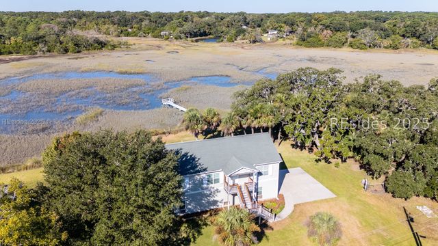 26 View Point Cir, St Helena Island, SC 29920