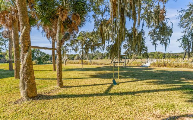 26 View Point Cir, St Helena Island, SC 29920