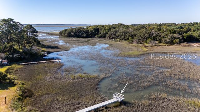 26 View Point Cir, St Helena Island, SC 29920