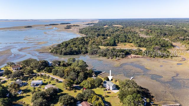 26 View Point Cir, St Helena Island, SC 29920