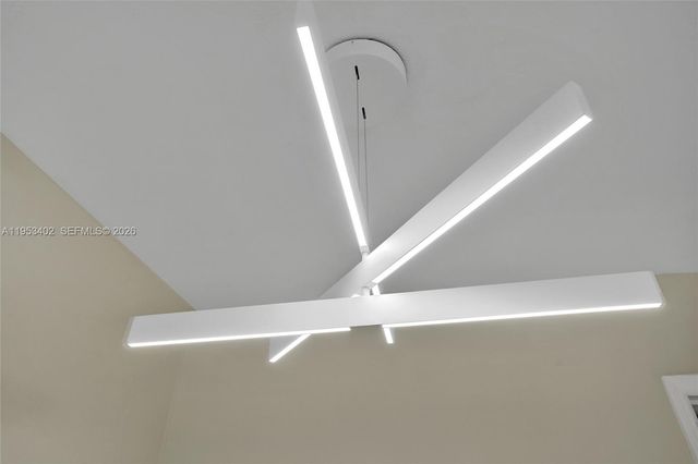 1427-1429 NE 17th Ct, Fort Lauderdale, FL 33305