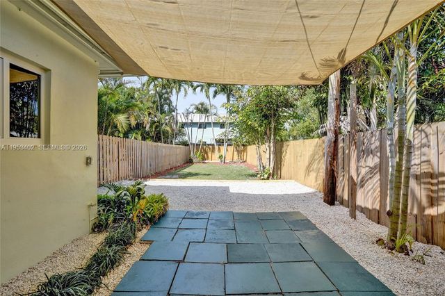 1427-1429 NE 17th Ct, Fort Lauderdale, FL 33305