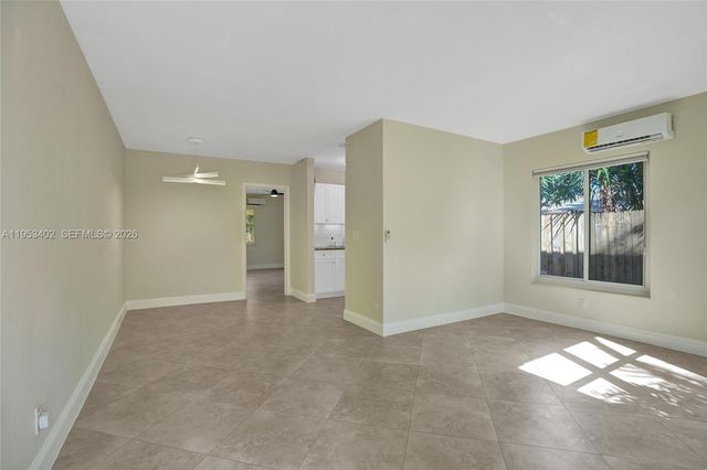 1427-1429 NE 17th Ct, Fort Lauderdale, FL 33305