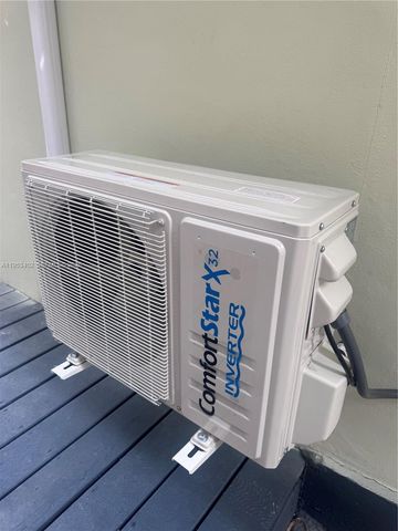 1427-1429 NE 17th Ct, Fort Lauderdale, FL 33305