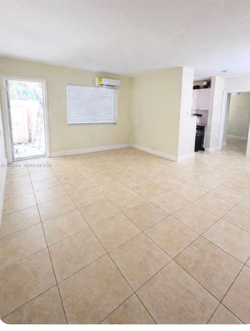 1427-1429 NE 17th Ct, Fort Lauderdale, FL 33305