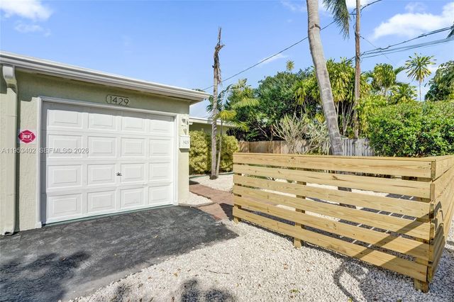 1427-1429 NE 17th Ct, Fort Lauderdale, FL 33305