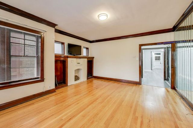 8008 S Loomis Boulevard, Chicago, IL 60620