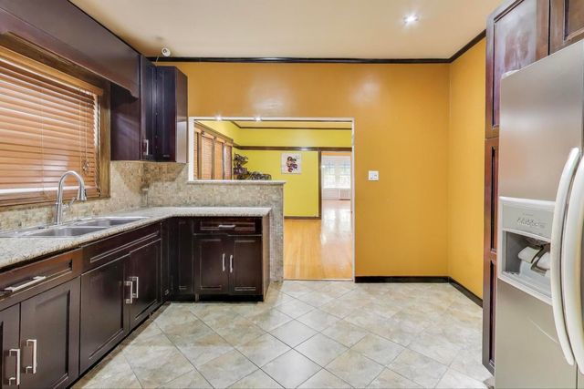 8008 S Loomis Boulevard, Chicago, IL 60620