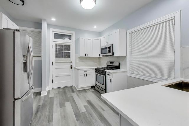 8008 S Loomis Boulevard, Chicago, IL 60620