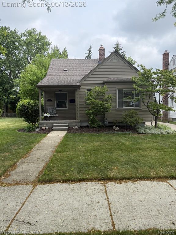 20728 Carlysle Street, Dearborn, MI 48124