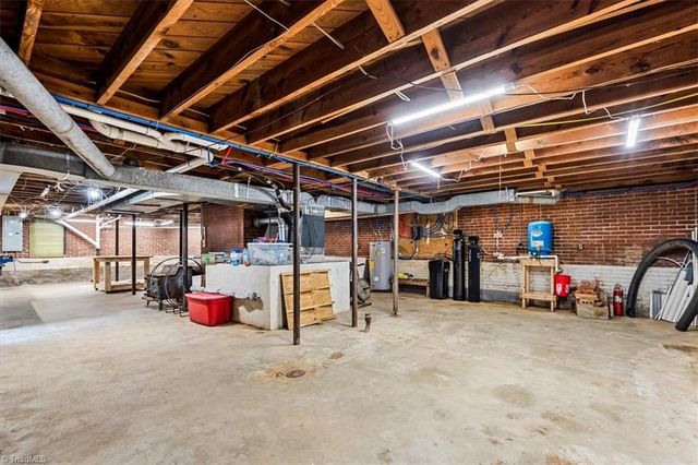 1432 N NC Highway 87, Elon, NC 27244