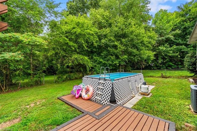1432 N NC Highway 87, Elon, NC 27244
