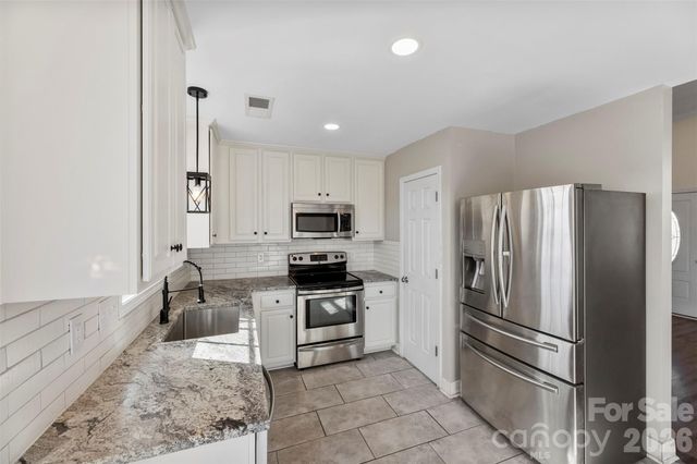 417 Oakleigh Lane, Oakboro, NC 28129