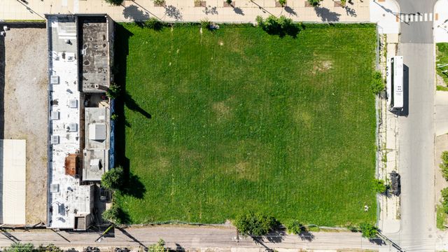 4456 W Madison Street, Chicago, IL 60624