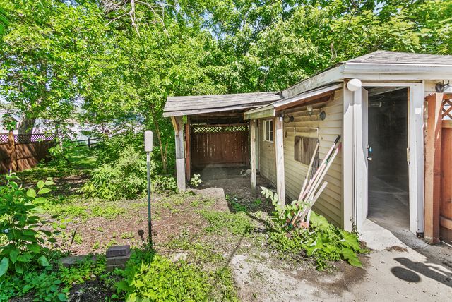 17561 Hillside Avenue, Homewood, IL 60430