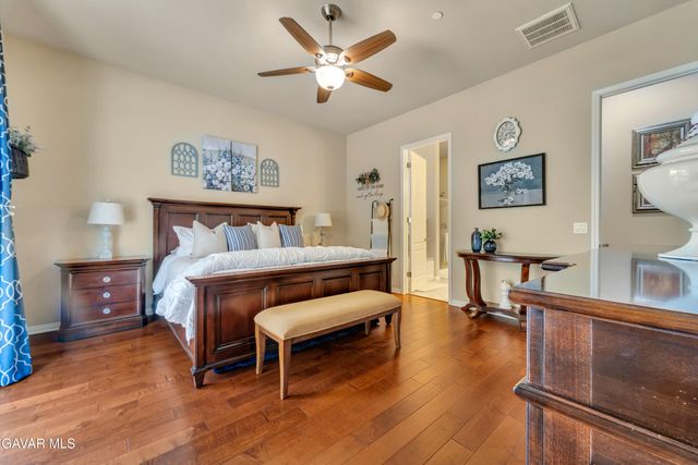 14006 Sandstone Peak Drive, Bakersfield, CA 93306