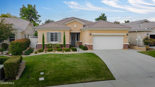 14006 Sandstone Peak Drive, Bakersfield, CA 93306