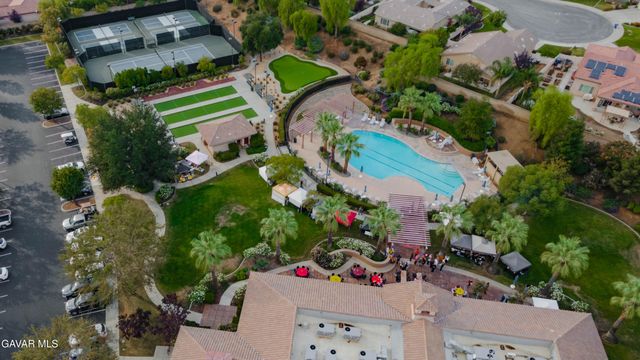 14006 Sandstone Peak Drive, Bakersfield, CA 93306