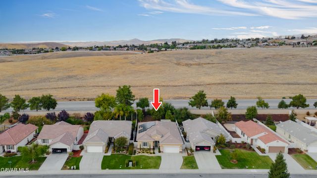 14006 Sandstone Peak Drive, Bakersfield, CA 93306