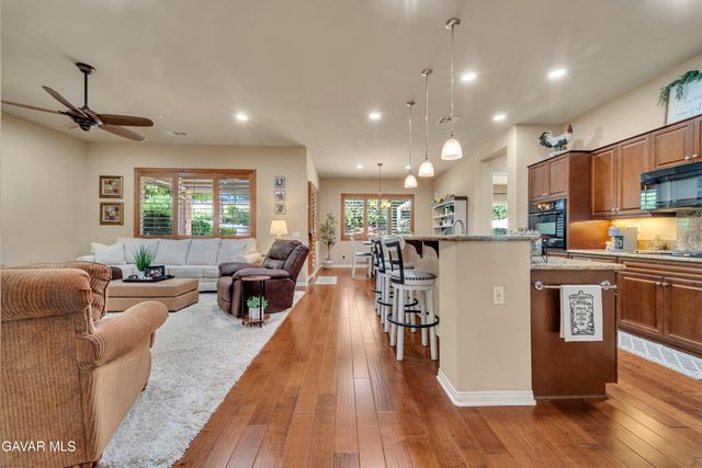 14006 Sandstone Peak Drive, Bakersfield, CA 93306