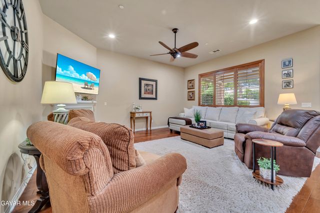 14006 Sandstone Peak Drive, Bakersfield, CA 93306