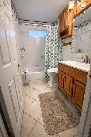 2 Bedford Court, Ridge, NY 11961