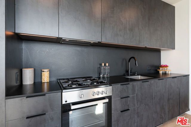 3688 Overland Avenue 604, Los Angeles, CA 90034