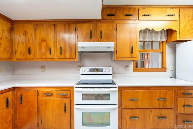 404 W Curran Street, Des Arc, AR 72040