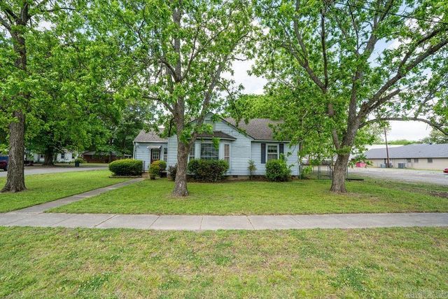404 W Curran Street, Des Arc, AR 72040