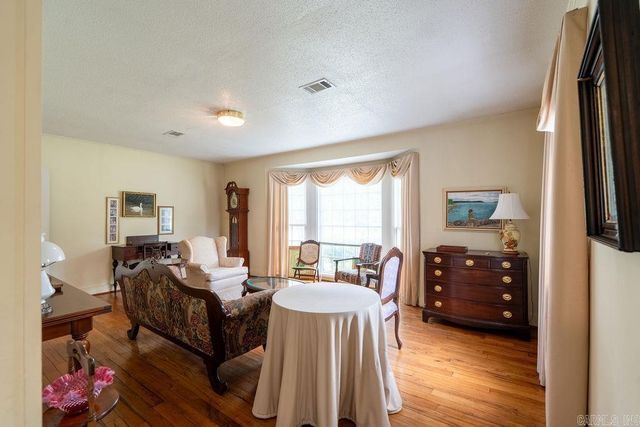 404 W Curran Street, Des Arc, AR 72040