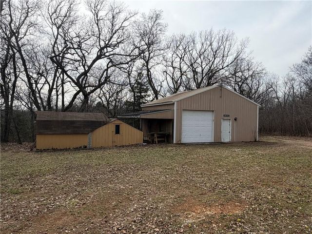 22774 George Road, Tonganoxie, KS 66086