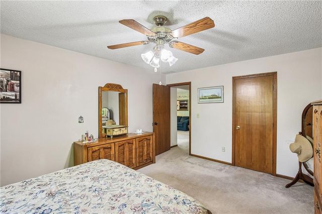 22774 George Road, Tonganoxie, KS 66086